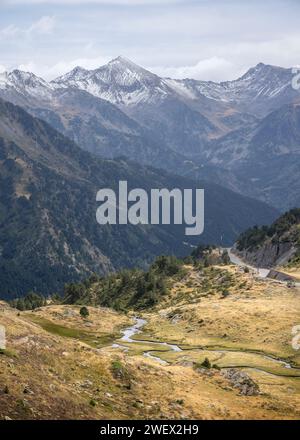 Blick auf die Pyrenäen von den Tristaina Seen in Andorra Stockfoto