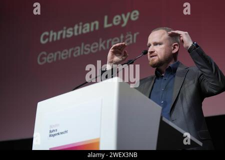 Parteitag, Bündnis Sahra Wagenknecht, Generalsekretär Christian Leye Parteitag, Bündnis Sahra Wagenknecht, BSW, Generalsekretär Christian Leye Berlin Berlin GER *** Parteikongress, Allianz Sahra Wagenknecht, Generalsekretär Christian Leye Parteikongress, Allianz Sahra Wagenknecht, BSW, Generalsekretär Christian Leye Berlin GER Stockfoto