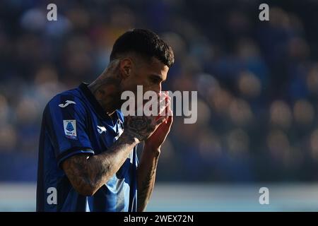 Bergamo, Italien. Januar 2024. Foto Spada/LaPresse 27 gennaio 2024 - Bergamo, Italia - Sport, calcio - Atalanta vs Udinese - Campionato italiano di calcio Serie A TIM 2023/2024 - Stadio Gewiss. Nella Foto: Gianluca Scamacca (Atalanta BC);27. Januar 2024 Bergamo, Italien - Sport, calcio - Atalanta vs Udinese - Serie A Fußball-Meisterschaft 2023/2024 - Gewiss-Stadion. Auf dem Bild: Gianluca Scamacca (Atalanta BC); Credit: LaPresse/Alamy Live News Stockfoto