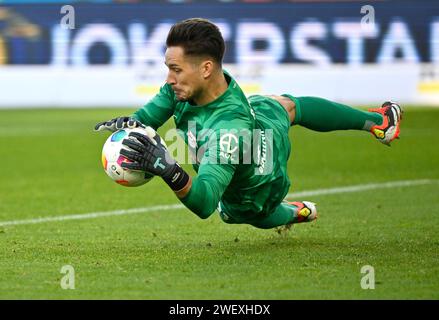 Stuttgart, Deutschland. Januar 2024. Torwart Janis Blaswich RasenBallsport Leipzig RBL (21) Aktion VfB Stuttgart vs RasenBallsport Leipzig RBL 27.01.2024 DFL-VORSCHRIFTEN VERBIETEN JEDE VERWENDUNG VON FOTOGRAFIEN ALS BILDSEQUENZEN UND/ODER QUASI-VIDEO/dpa/Alamy Live News Stockfoto