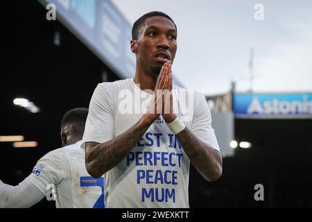 Leeds, Großbritannien. Januar 2024. Jaidon Anthony aus Leeds United feiert sein Tor mit einer Botschaft an seine Mutter, die Ruhe in Perfect Peace liest und beim Emirates FA Cup Fourth Round Match Leeds United gegen Plymouth Argyle in Elland Road, Leeds, Großbritannien, am 27. Januar 2024 den Treffer von 1-0 erzielt (Foto: James Heaton/News Images) in Leeds, Großbritannien am 27.01.2024. (Foto: James Heaton/News Images/SIPA USA) Credit: SIPA USA/Alamy Live News Stockfoto