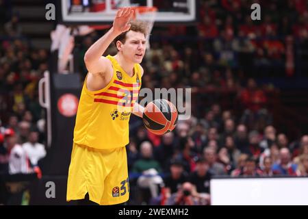 Mailand, Italien. Januar 2024. Italien, Mailand, 26. januar 2024: Rokas Jokubaitis (Barcelona) dribbelt im 2. Quartal während des Basketballspiels EA7 Emporio Armani Milan vs FC Barcelona, EuroLeague 2023-24 Runde 23 (Credit Image: © Fabrizio Andrea Bertani/Pacific Press via ZUMA Press Wire) NUR REDAKTIONELLE VERWENDUNG! Nicht für kommerzielle ZWECKE! Stockfoto