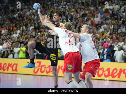 Köln, Deutschland. Januar 2024. © Laurent Lairys/MAXPPP - Köln 26/01/2024 Julien Koster von Deutschland während der EHF Euro 2024, Halbfinalspiel zwischen Deutschland und Dänemark am 26. Januar 2024 in der Lanxess-Arena in Köln - Foto Laurent Lairys/MAXPPP Credit: MAXPPP/Alamy Live News Stockfoto