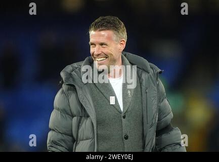 Luton Town Manager Rob Edwards feiert nach dem Spiel der vierten Runde des Emirates FA Cup in Goodison Park, Liverpool. Bilddatum: Samstag, 27. Januar 2024. Stockfoto