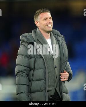 Luton Town Manager Rob Edwards feiert nach dem Spiel der vierten Runde des Emirates FA Cup in Goodison Park, Liverpool. Bilddatum: Samstag, 27. Januar 2024. Stockfoto