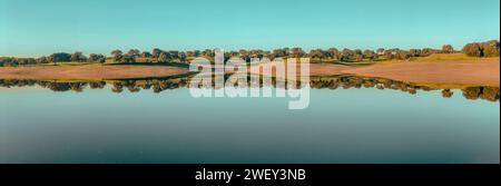 Reise Portugal Naturreise Alentejo Rural Turism Panoramablick auf Albufeira da Barragem do Pego do Altar in Santa Susana Portugal Stockfoto