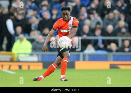 Liverpool, Großbritannien. Januar 2024. Albert Sambi Lokonga aus Luton Town. Emirates FA Cup, Spiel der 4. Runde, Everton gegen Luton Town im Goodison Park in Liverpool am Samstag, den 27. Januar 2024. Dieses Bild darf nur für redaktionelle Zwecke verwendet werden. Nur redaktionelle Verwendung, Bild von Chris Stading/Andrew Orchard Sportfotografie/Alamy Live News Credit: Andrew Orchard Sportfotografie/Alamy Live News Stockfoto