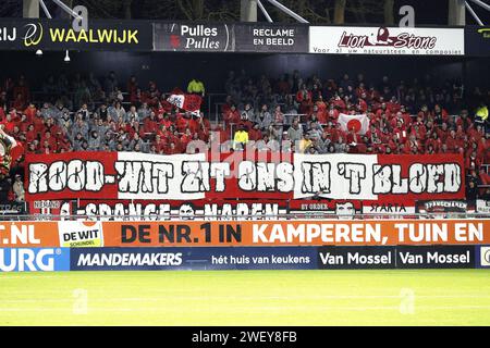 WAALWIJK - Unterstützer vor dem niederländischen Eredivisie-Spiel zwischen RKC Waalwijk und Sparta Rotterdam im Mandemakers Stadium am 27. Januar 2024 in Waalwijk, Niederlande. ANP JEROEN PUTMANS Stockfoto