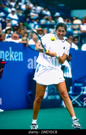 Monica Seles (USA) trat 1996 bei den US Open Tennis an. Stockfoto