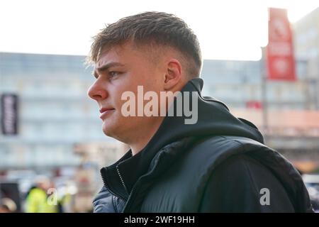 Sheffield, Großbritannien. Januar 2024. Brighton & Hove Albion Stürmer Evan Ferguson (28) trifft am 27. Januar 2024 während des Spiels der 4. Runde des FC Emirates FA Cup von Sheffield United FC gegen Brighton & Hove Albion FC Emirates in der Bramall Lane, Sheffield, England, Großbritannien ein. Credit: Every Second Media/Alamy Live News Stockfoto