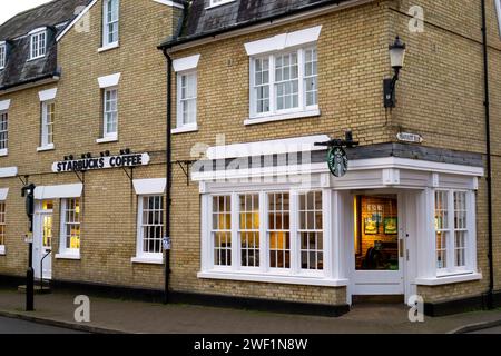 Ladenvorderseite eines Starbucks Coffee Shop mit Eckeingang Stockfoto