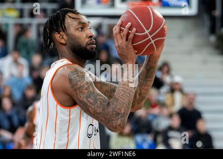 Heidelberg, Deutschland. Januar 2024. Jeff Garrett (Chemnitz, 2), am Ball, Einzelbild, Einzelfoto, Aktion, 27.01.2024, Heidelberg (Deutschland), Basketball, Bundesliga, MLP Academics Heidelberg - NINERS Chemnitz Credit: dpa/Alamy Live News Stockfoto