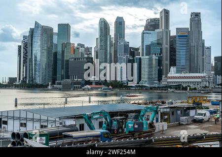 Singapur, Singapur, 24. Januar 2024: Die atemberaubende Skyline moderner Architektur dominiert das Geschäftsviertel von Singapur, das geschäftige Stadtzentrum ist der Beweis Stockfoto