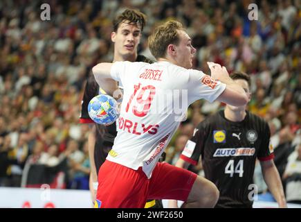 Köln, Allemagne. Januar 2024. Mathias Gidsel (Dänemark) während des Handballspiels der EHF Euro 2024 der Männer zwischen Deutschland und Dänemark am 26. Januar 2024 in der Lanxess-Arena in Köln – Foto Laurent Lairys/DPPI Credit: DPPI Media/Alamy Live News Stockfoto