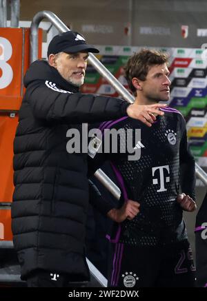 Trainer Thomas Tuchel von Bayern München Thomas Müller von Bayern München FC Augsburg FC Bayern MŸnchen 2:3 27.1.2024 Fussball 1 . Bundesliga Saison 2023 / 2024 © diebilderwelt / Alamy Stock Stockfoto