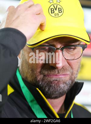 Traurig zum Abschied JŸrgen Klopp , Trainer Borussia Dortmund ( Borussia Dortmund ) Fussball DFB Pokal Finale BVB Borussia Dortmund VfL Wolfsburg © diebilderwelt / Alamy Stock Stockfoto