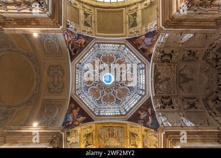 Kuppel der Kirche San Pietro Ion Banchi, 1585 geweiht, Piazza Banchi Genua, Italien Stockfoto