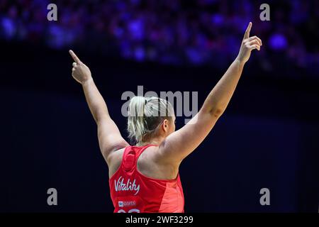 Leeds, Großbritannien. Januar 2024. Foto: Olly Hassell/SWpix.com - 27/01/2024 - Netball - Vitality Netball Nations Cup 2024 - Vitality Roses gegen New Zealand Silver Ferns - The First Direct Arena, Leeds, England - Englands Eleanor Cardwell Credit: SWpix/Alamy Live News Stockfoto