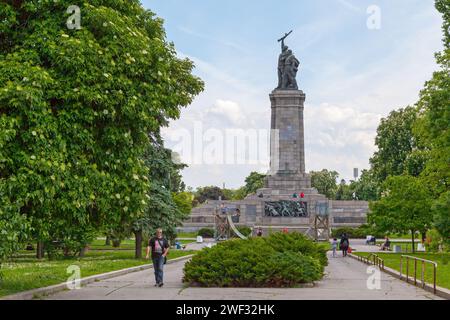 Sofia, Bulgarien – 18. Mai 2019: Das Denkmal für die sowjetische Armee (Bulgarisch: Паметник на Съветската армия, Pametnik na Savetskata armia) ist ein Denkmal für die Sowjetarmee Stockfoto