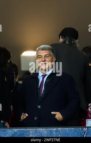Barcelona, Spanien. Januar 2024. Präsident Joan Laporta vom FC Barcelona auf den Tribünen während des LaLiga-Spiels zwischen dem FC Barcelona und Villarreal im Estadio Olimpico de Montjuic in Barcelona. (Foto: Gonzales Photo/Alamy Live News Stockfoto