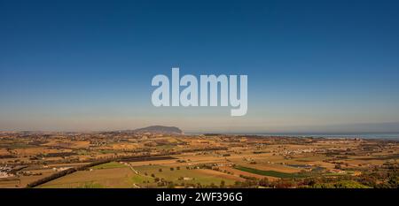 Die Marken, eine Region Ostitaliens, erhebt sich zwischen dem Apennin-Gebirge und der Adria. Stockfoto