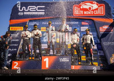 Gap, Fürstentum Monaco. Januar 2024. Das Letzte Podium Power Stage Während Der Fia Rallye Weltmeisterschaft Wrc Rallye Automobile Monte-Carlo 2024 28. Januar Gap, Frankreich Credit: Independent Photo Agency/Alamy Live News Stockfoto