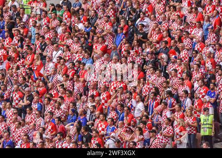 Moskau, Russland – 15. Juli 2018. Kroatische Fans beim Finale der Weltmeisterschaft 2018 Frankreich gegen Kroatien (4:2). Stockfoto