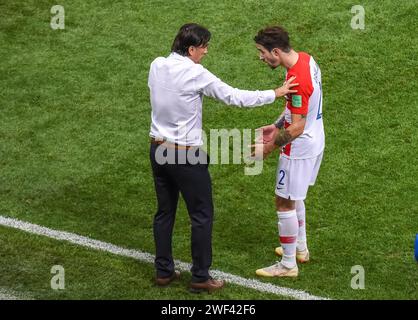 Moskau, Russland – 15. Juli 2018. Trainer der kroatischen Fußballnationalmannschaft Zlatko Dalic und Rechtsverteidiger Sime Vrsaljko während des Finalspiels der Weltmeisterschaft 2018 Franc Stockfoto