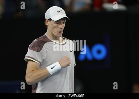 Melbourne, Australien. Januar 2024. Jannik Sinner (ITA) reagierte während ihres letzten Spiels gegen Daniil Medwedev Credit: Independent Photo Agency/Alamy Live News Stockfoto