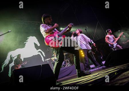 Cartagena, Spanien. Juli 2023. Die spanische Rockband Arde Bogota trat während ihres Auftritts beim La Mar de Musicas Festival in Cartagena auf. © ABEL Stockfoto