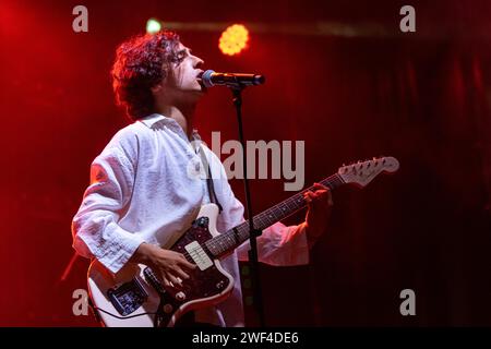 Cartagena, Spanien. Juli 2023. Die spanische Rockband Arde Bogota trat während ihres Auftritts beim La Mar de Musicas Festival in Cartagena auf. © ABEL Stockfoto