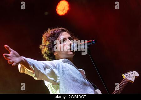 Cartagena, Spanien. Juli 2023. Die spanische Rockband Arde Bogota trat während ihres Auftritts beim La Mar de Musicas Festival in Cartagena auf. © ABEL Stockfoto