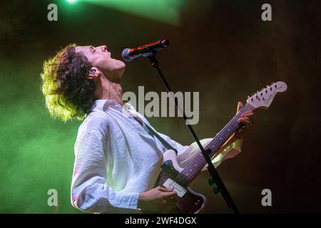 Cartagena, Spanien. Juli 2023. Die spanische Rockband Arde Bogota trat während ihres Auftritts beim La Mar de Musicas Festival in Cartagena auf. © ABEL Stockfoto