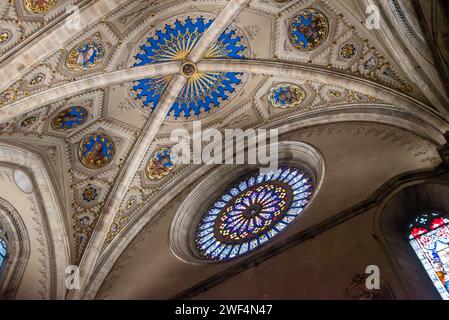 COMO, ITALIEN - 05. OKTOBER 2023 - Kathedrale Santa Maria Assunta in Como, Italien Stockfoto