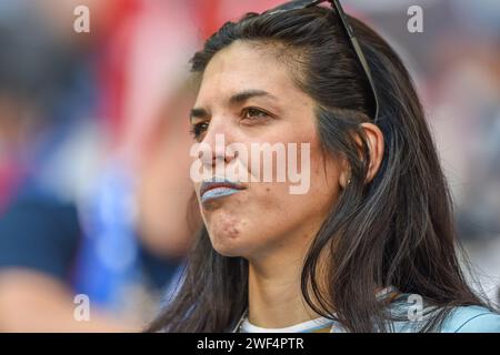 Samara, Russland – 25. Juni 2018. Schöne Dame aus Uruguay beim Spiel der FIFA-Weltmeisterschaft 2018 Uruguay gegen Russland (3:0). Stockfoto