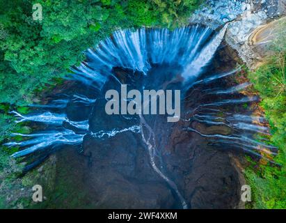 Luftaufnahme der Tumpak Sewu Wasserfälle Stockfoto