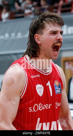 Zachary Seljaas (Würzburg Baskets, 1) jubelt nach dem Sieg gegen Alba, 28.01.2024, Basketball, BBL, Würzburg Baskets - Alba Berlin, GER, Würzburg, tectake Arena. Stockfoto