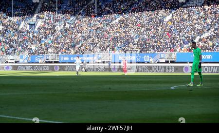 Heerenveen, Niederlande. Januar 2024. HEERENVEEN, NIEDERLANDE - 28. JANUAR: The LED Boarding zeigt eine Anzeige von 538 während des niederländischen Eredivisie-Spiels zwischen SC Heerenveen und AZ Alkmaar im Abe Lenstra Stadion am 28. Januar 2024 in Heerenveen, Niederlande. (Foto: Pieter van der Woude/Orange Pictures) Credit: dpa/Alamy Live News Stockfoto