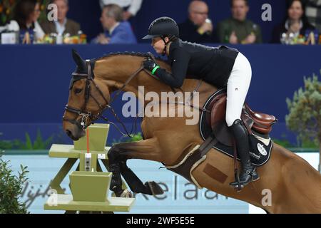 Amsterdam, Niederlande. Januar 2024. AMSTERDAM, NIEDERLANDE - 28. JANUAR: Kim Emmen (NED) Macho V beim Springen Amsterdam 2024 Harry Wouters van den Oudenweijer Trophy in der Amsterdam RAI. Foto von Gerard Spaans/Orange-Pictures) Credit: Orange Pics BV/Alamy Live News Stockfoto