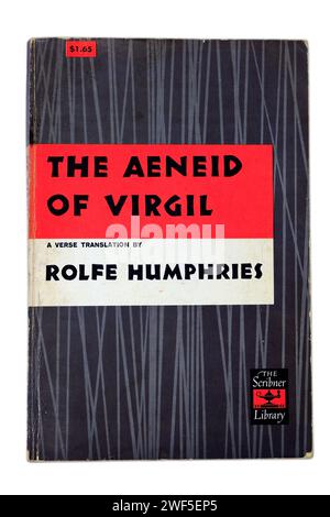 Die Aeneid von Vergil. Übersetzt von Rolfe Humphries. Bucheinband auf hellem/weißem Hintergrund. Stockfoto
