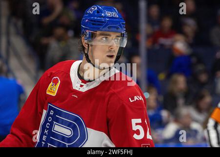 27. Januar 2024: Justin Barron (52), Verteidiger der Laval Rocket, Skates in der zweiten Periode gegen die Rochester-Amerikaner. Die Rochester Americans veranstalteten die Laval Rocket in einem Spiel der American Hockey League in der Blue Cross Arena in Rochester, New York. (Jonathan Tenca/CSM) Stockfoto