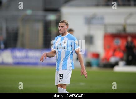 München, Deutschland 28. Januar 2024: Fussball, Herren, 3.Liga, Saison 2023/2024, TSV 1860 München - SV Sandhausen, Grünwalder Stadion Fynn Lakenmacher (TSV 1860 München) Kopf, Oberkörper DFB-Vorschriften verbieten jede Verwendung von Fotografien als Bildsequenzen und/oder Quasi-Video Stockfoto