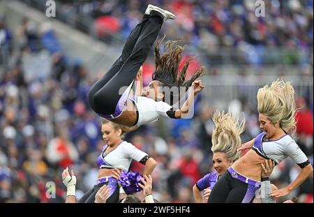 Baltimore, Usa. Januar 2024. Die Cheerleader der Baltimore Ravens treten am Sonntag, den 28. Januar 2024, während des AFC Championship Football Game 2024 gegen die Kansas City Chiefs im M&T Bank Stadium in Baltimore, Maryland, auf. Foto: David Tulis/UPI Credit: UPI/Alamy Live News Stockfoto