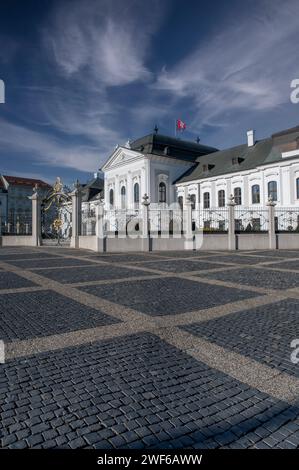 Bratislava, Slowakei - 20. Januar 2024 : Residenz des Präsidenten der Slowakei, Palast Grassalkowitsch. Bratislava. Slowakei. Stockfoto