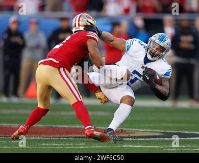 Santa Clara, Usa. Januar 2024. San Francisco 49ers' Deommodore Lenoir (2) bekämpft Detroit Lions' David Montgomery (5) im ersten Quartal des NFC Championship Game im Levi's Stadium in Santa Clara, Kalifornien, am Sonntag, den 28. Januar 2024. (Foto: Nhat V. Meyer/Bay Area News Group/TNS/SIPA USA) Credit: SIPA USA/Alamy Live News Stockfoto