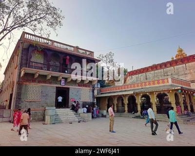 Januar 2024, Pune, Indien - Parvati-Tempel, einer der malerischsten Orte in Pune. Der Tempel ist das älteste denkmalgeschützte Bauwerk in Pune und wurde erbaut Stockfoto