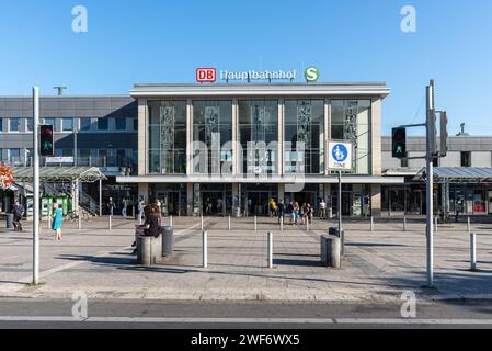 Dortmund, Deutschland - 14. August 2022: Hauptbahnhof in Dortmund, Nordrhein-Westfalen, Deutschland, Europa. Stockfoto