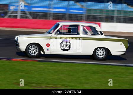 Mike Stephenson, Ford Lotus Cortina, HSCC Historic Touring Car Championship mit Ecurie Classic, HSCC Silverstone Finals, mehrere Classifications com Stockfoto