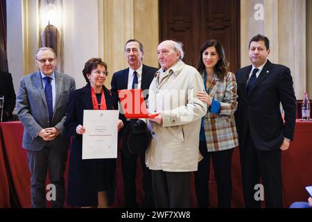 Mailand, Italien. Januar 2024. Foto Alessandro Bremec/LaPresse29-01-2024 Milano, Italia - Cronaca - La Cerimonia di riconoscimento delle botteghe storiche a Palazzo Marino a Milano. Nella Foto: Panificio pasticceria Bazzini 29. Januar 2024 Milano Italien - Nachrichten - die Anerkennungszeremonie der historischen Werkstätten im Palazzo Marino in Mailand. Auf dem Foto: Ein Moment der Zeremonie Credit: LaPresse/Alamy Live News Stockfoto