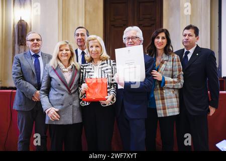 Mailand, Italien. Januar 2024. Foto Alessandro Bremec/LaPresse29-01-2024 Milano, Italia - Cronaca - La Cerimonia di riconoscimento delle botteghe storiche a Palazzo Marino a Milano. Nella Foto: Gioielleria Pennisi 29. Januar 2024 Milano Italien - Nachrichten - die Anerkennungszeremonie der historischen Werkstätten im Palazzo Marino in Mailand. Auf dem Foto: Ein Moment der Zeremonie Credit: LaPresse/Alamy Live News Stockfoto